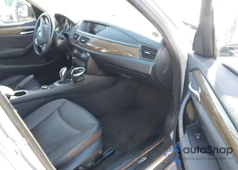 2013 BMW X1 xDrive28I из США, поврежденный, VIN WBAVL1C55DVR83127